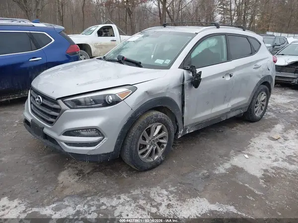 KM8J3CA43GU246814 2016 HYUNDAI TUCSON - Image 2