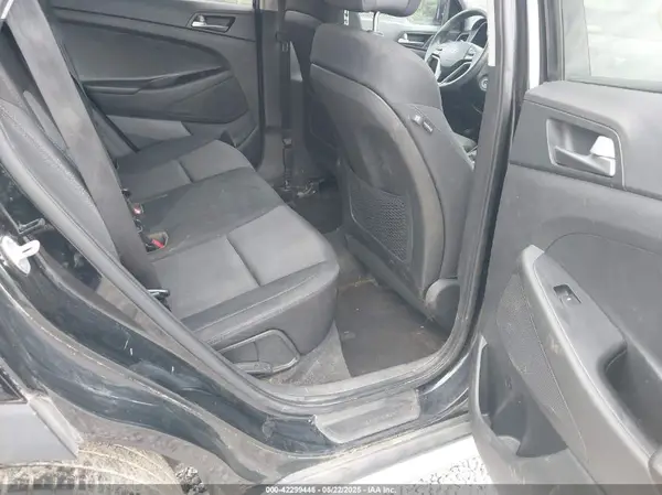 KM8J3CA43HU265719 2017 HYUNDAI TUCSON - Image 8