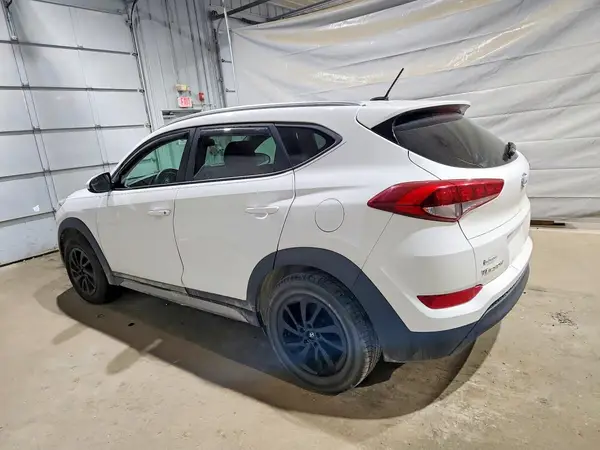 KM8J3CA43HU275957 2017 HYUNDAI TUCSON - Image 2
