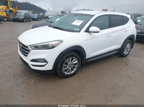 KM8J3CA43HU291902 2017 HYUNDAI TUCSON - Image 2