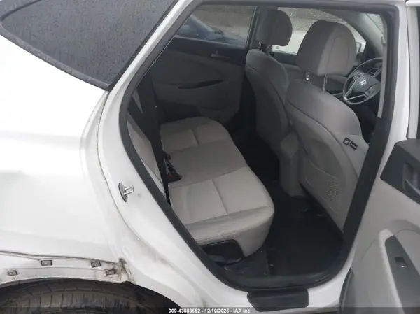KM8J3CA43HU291902 2017 HYUNDAI TUCSON - Image 8