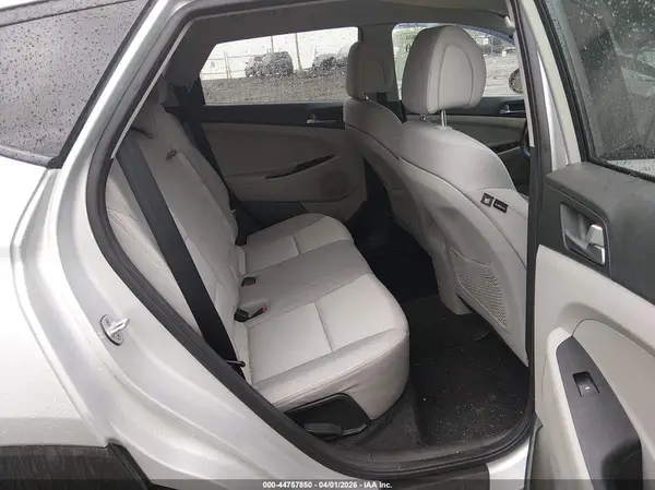 KM8J3CA43HU293617 2017 HYUNDAI TUCSON - Image 8