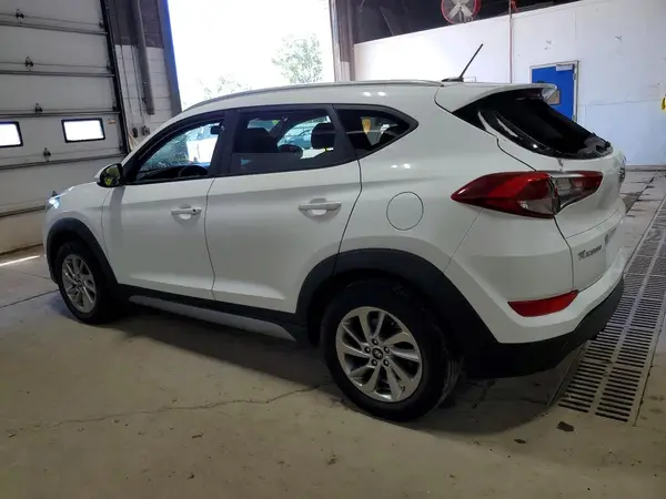 KM8J3CA43HU297649 2017 HYUNDAI TUCSON - Image 2