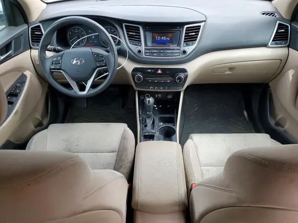KM8J3CA43HU303644 2017 HYUNDAI TUCSON - Image 8