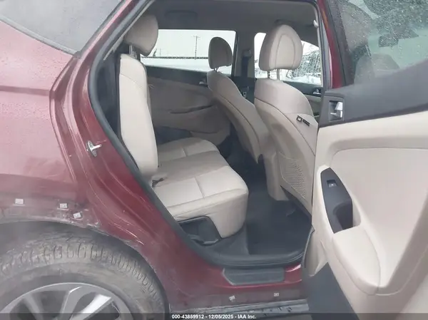 KM8J3CA43HU314062 2017 HYUNDAI TUCSON - Image 8