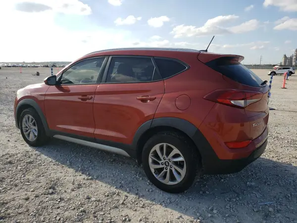 KM8J3CA43HU317205 2017 HYUNDAI TUCSON - Image 2