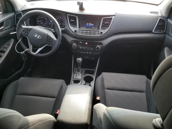 KM8J3CA43HU317205 2017 HYUNDAI TUCSON - Image 8