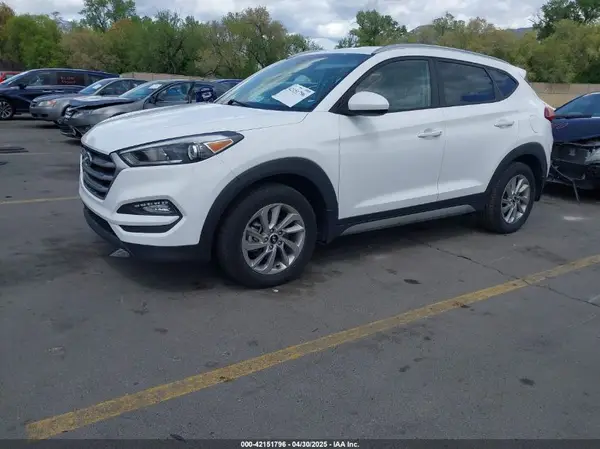 KM8J3CA43HU317883 2017 HYUNDAI TUCSON - Image 2