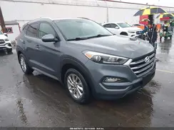 KM8J3CA43HU334621 2017 HYUNDAI TUCSON