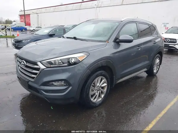KM8J3CA43HU334621 2017 HYUNDAI TUCSON - Image 2