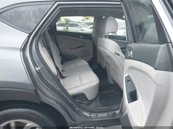 KM8J3CA43HU334621 2017 HYUNDAI TUCSON - Image 8