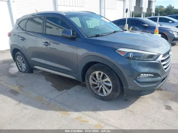 KM8J3CA43HU350138 2017 HYUNDAI TUCSON - Image 1