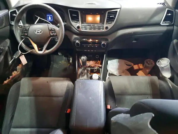 KM8J3CA43HU379381 2017 HYUNDAI TUCSON - Image 8