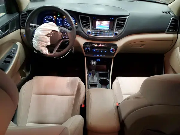 KM8J3CA43HU385116 2017 HYUNDAI TUCSON - Image 8