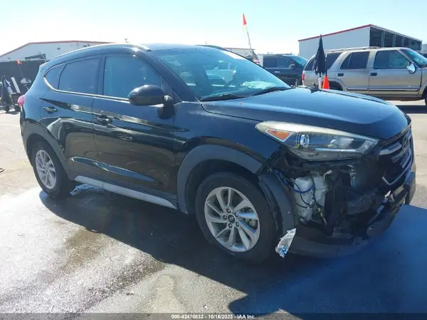 KM8J3CA43HU391496 2017 HYUNDAI TUCSON - Image 1