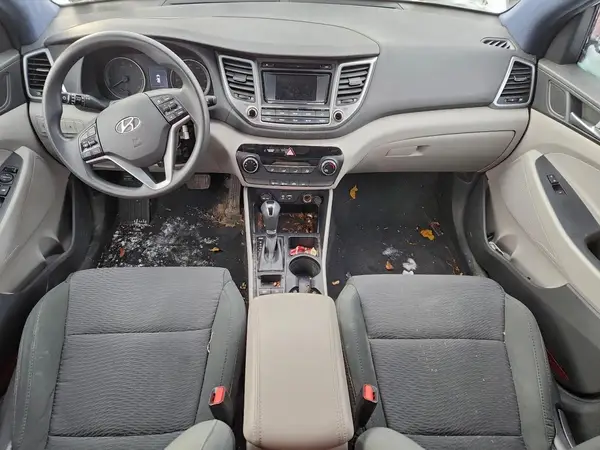 KM8J3CA43HU398271 2017 HYUNDAI TUCSON - Image 8