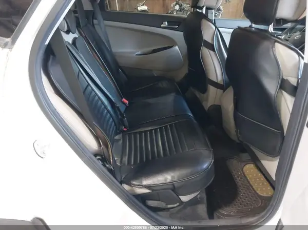KM8J3CA43HU398304 2017 HYUNDAI TUCSON - Image 8