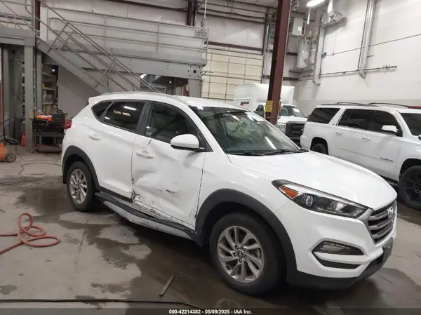 KM8J3CA43HU409818 2017 HYUNDAI TUCSON - Image 1
