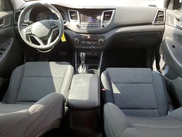 KM8J3CA43HU428031 2017 HYUNDAI TUCSON - Image 8