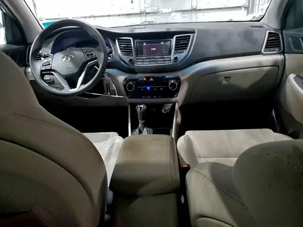 KM8J3CA43HU431544 2017 HYUNDAI TUCSON - Image 8