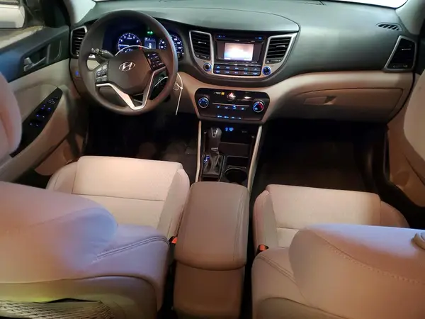 KM8J3CA43HU443872 2017 HYUNDAI TUCSON - Image 8