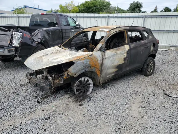KM8J3CA43HU455195 2017 HYUNDAI TUCSON - Image 1