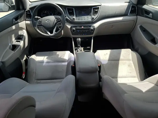 KM8J3CA43HU458100 2017 HYUNDAI TUCSON - Image 8