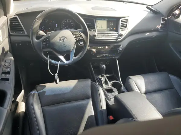 KM8J3CA43HU460977 2017 HYUNDAI TUCSON - Image 8