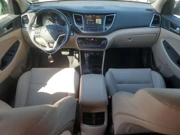 KM8J3CA43HU464883 2017 HYUNDAI TUCSON - Image 8