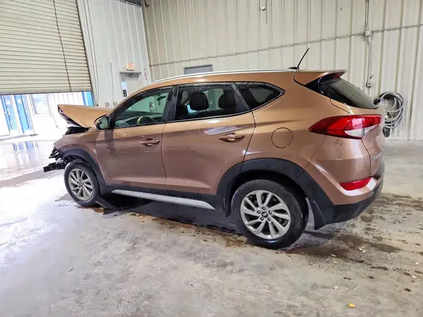 KM8J3CA43HU465127 2017 HYUNDAI TUCSON - Image 2