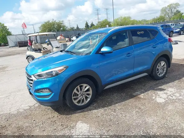 KM8J3CA43HU470456 2017 HYUNDAI TUCSON - Image 2