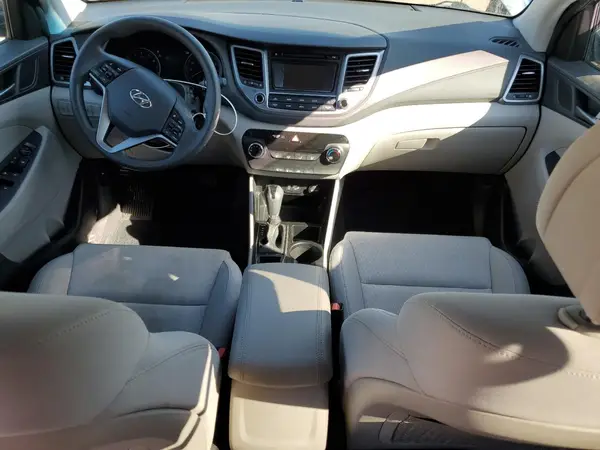 KM8J3CA43HU475320 2017 HYUNDAI TUCSON - Image 8
