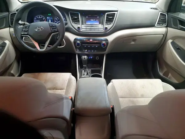 KM8J3CA43HU475561 2017 HYUNDAI TUCSON - Image 8