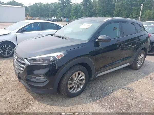 KM8J3CA43HU476385 2017 HYUNDAI TUCSON - Image 2