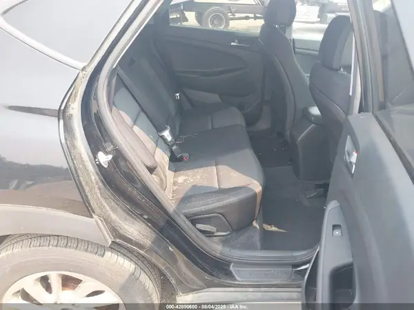 KM8J3CA43HU476385 2017 HYUNDAI TUCSON - Image 8