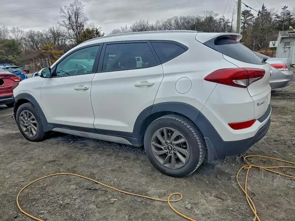 KM8J3CA43HU479447 2017 HYUNDAI TUCSON - Image 2