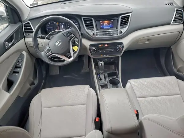 KM8J3CA43HU479447 2017 HYUNDAI TUCSON - Image 8