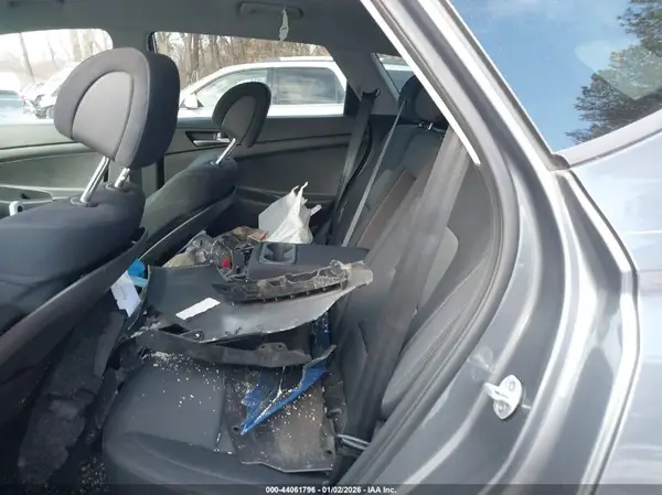 KM8J3CA43HU481702 2017 HYUNDAI TUCSON - Image 8
