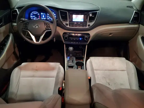KM8J3CA43HU484261 2017 HYUNDAI TUCSON - Image 8