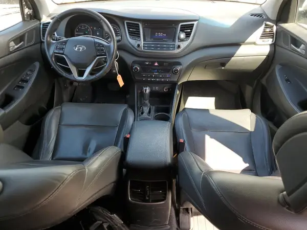 KM8J3CA43HU490285 2017 HYUNDAI TUCSON - Image 8
