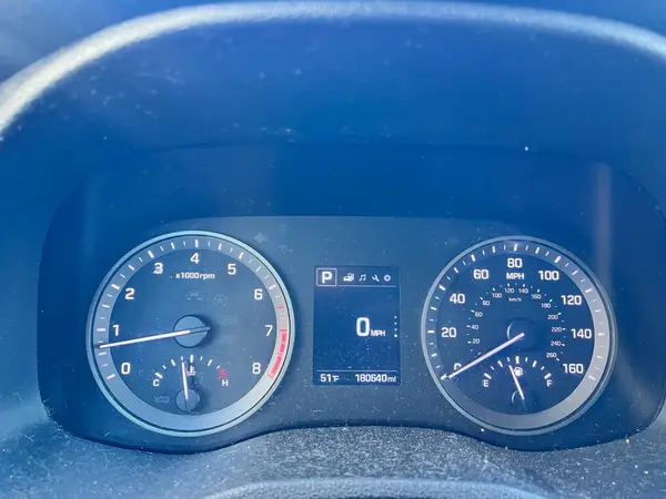 KM8J3CA43HU508042 2017 HYUNDAI TUCSON - Image 8
