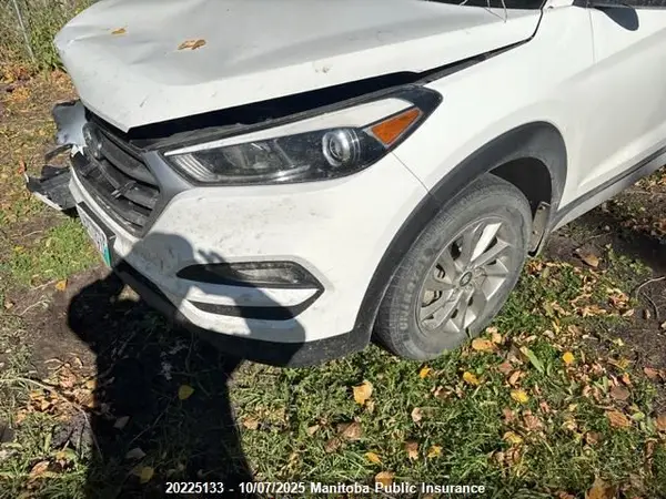 KM8J3CA43HU508817 2017 HYUNDAI TUCSON - Image 2