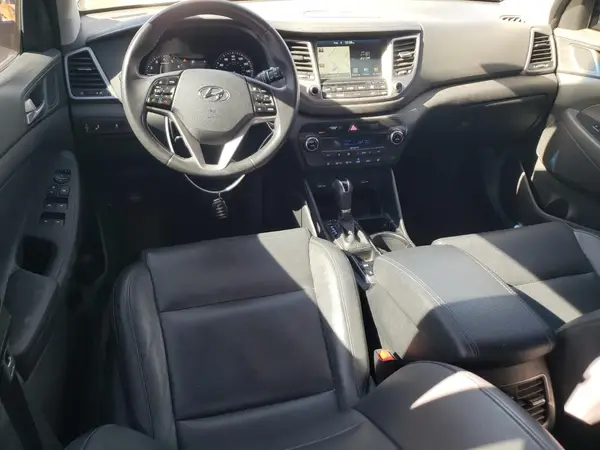 KM8J3CA43HU511040 2017 HYUNDAI TUCSON - Image 8