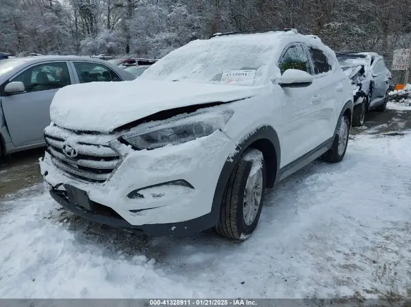 KM8J3CA43HU529022 2017 HYUNDAI TUCSON - Image 2