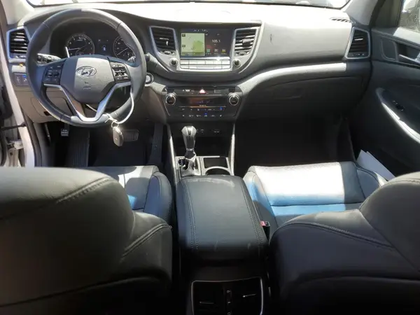KM8J3CA43HU531062 2017 HYUNDAI TUCSON - Image 8