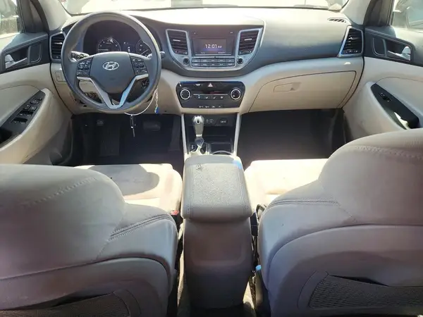 KM8J3CA43HU536813 2017 HYUNDAI TUCSON - Image 8