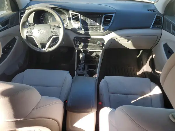KM8J3CA43HU544734 2017 HYUNDAI TUCSON - Image 8
