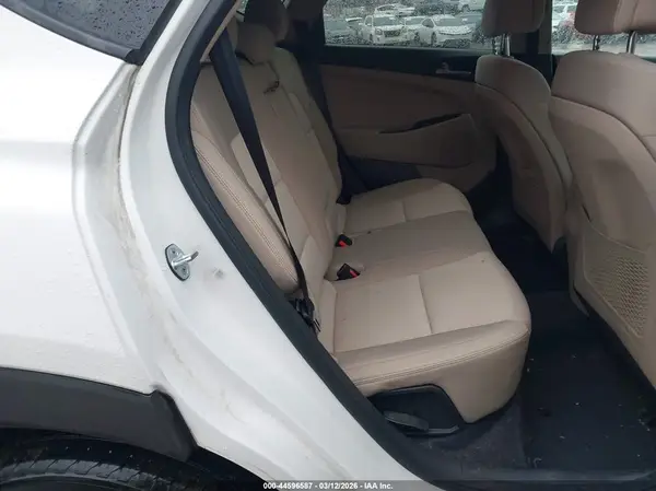 KM8J3CA43HU545477 2017 HYUNDAI TUCSON - Image 8