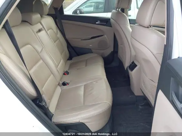 KM8J3CA43HU558522 2017 HYUNDAI TUCSON - Image 8