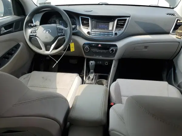 KM8J3CA43HU564515 2017 HYUNDAI TUCSON - Image 8